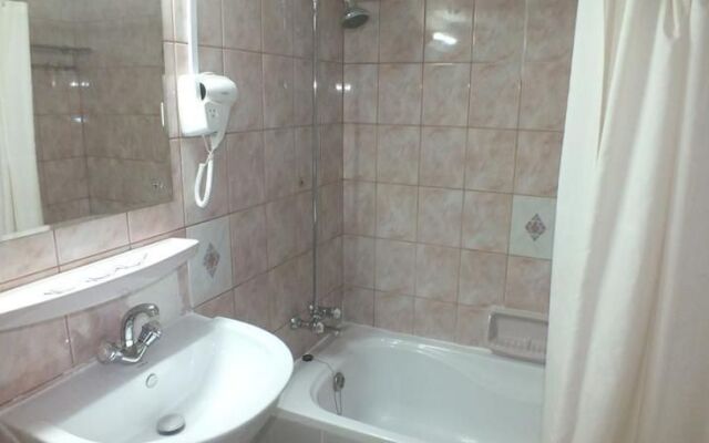 OYO 357 Baisan Plaza Hotel Apartment