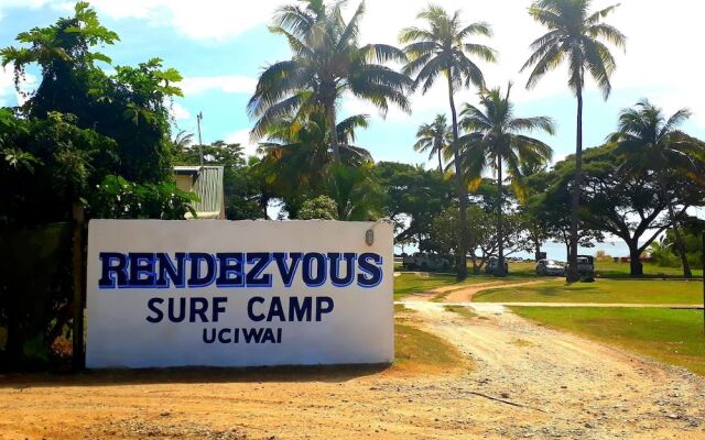 Rendezvous Surf Camp Fiji - Hostel