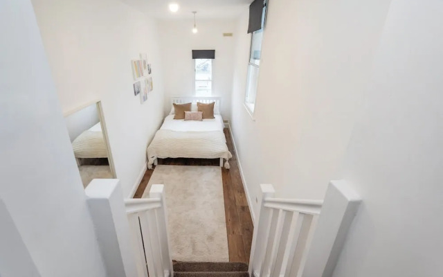 Beautiful Flat Near the Center 11 min