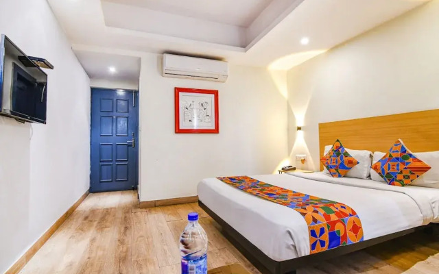 OYO Townhouse 152 Sarat Colony