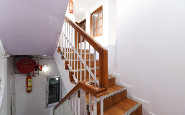 OYO 15765 Hotel Eve