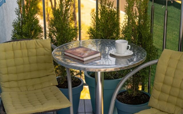 Apartamenty Awangardia Kasprowicza by Renters