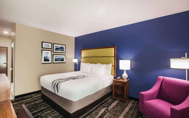 La Quinta Inn & Suites by Wyndham Baton Rouge - Port Allen