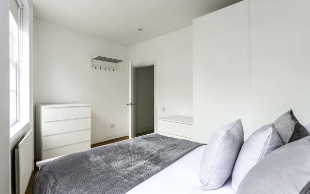 Bright Marylebone Apartment