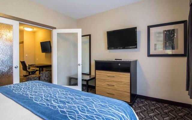 Comfort Inn & Suites