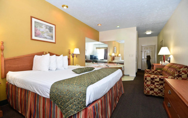 Red Roof Inn & Suites Clinton, MS