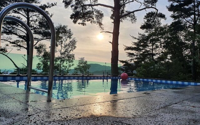 Good Caravan Pension