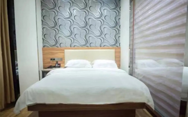 Junfu Hotel (Guangzhou Nanpu Metro Station)