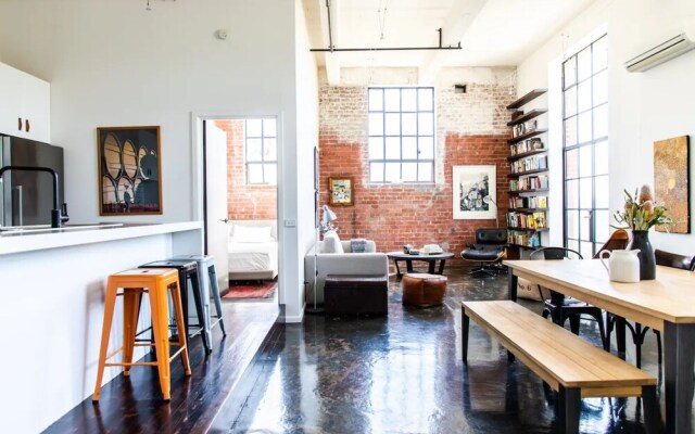 Stylish Warehouse Conversion In The Heart of Fitzroy