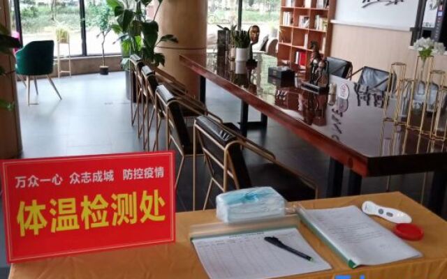 Youmi Hotel