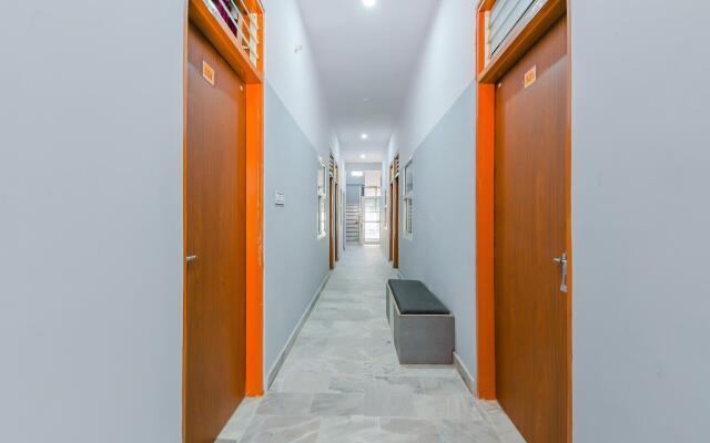 SPOT ON 79094 Hotel Arya