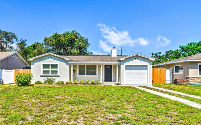 Family-friendly Clearwater Home w/ Game Room!