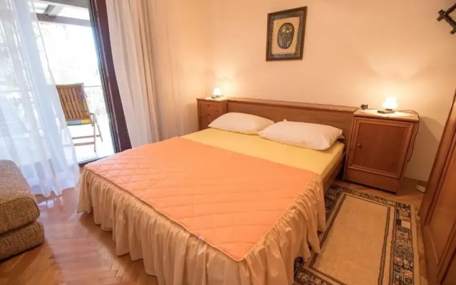 Apartments Luka