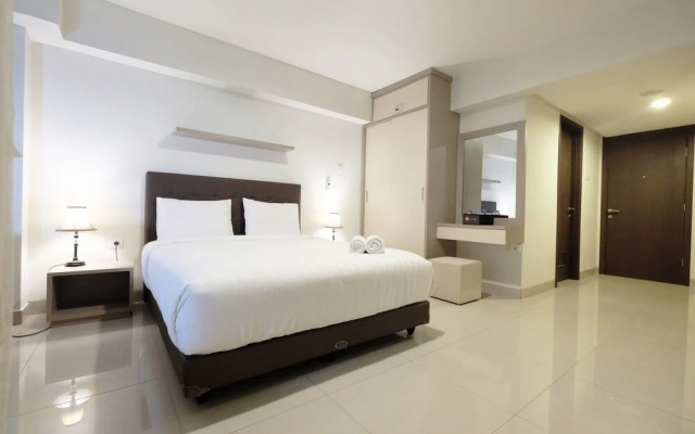 Spacious Studio Apartment @ The H Residence near MT Haryono