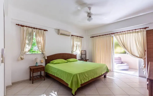 Playa Alicia, Guest Friendly, Hispanola Sol - Best Location in Town!