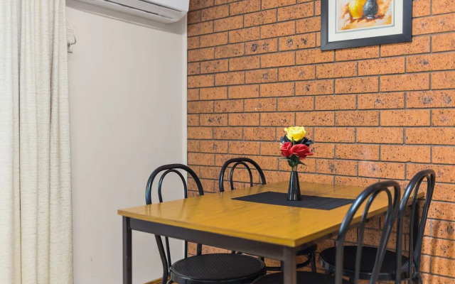Castlereagh Motor Inn