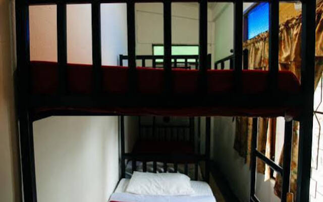 The Gallery 24, Art Cafe Guesthouse Chiang Mai