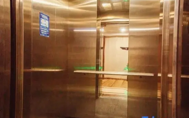 Tongxiang xiangxuehai Hotel