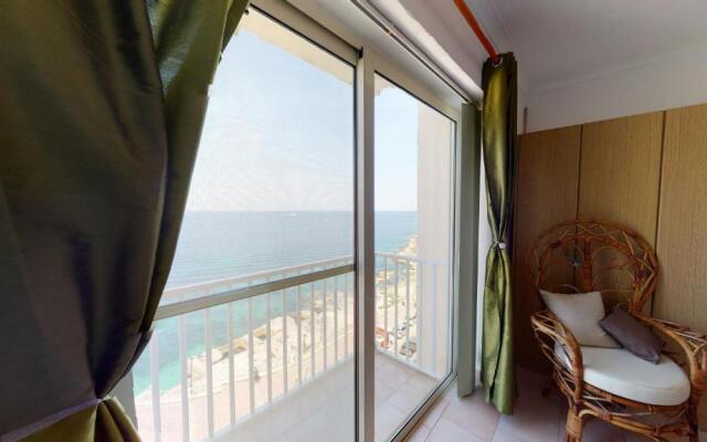 6th floor seafront apartment with open sea views