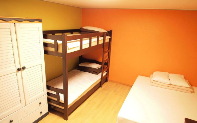 Shinchon Hostel