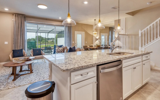 7553 Oak Spring Lane
