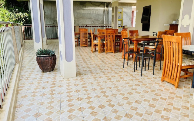 Crystal Apartment Hotel And Lodges