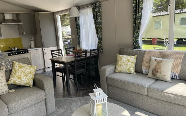 2 bed Caravan With Hot Tub Located in Percy Wood