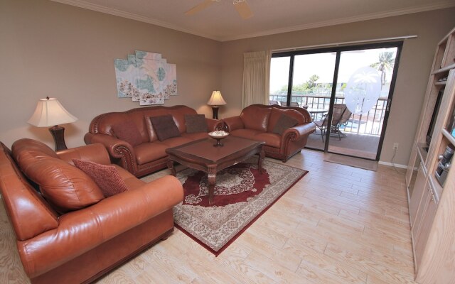 Reef Club 103