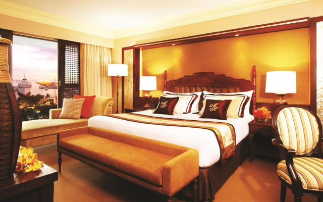 The Manila Hotel