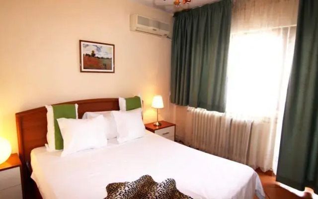 Everest One Bedroom Apartment