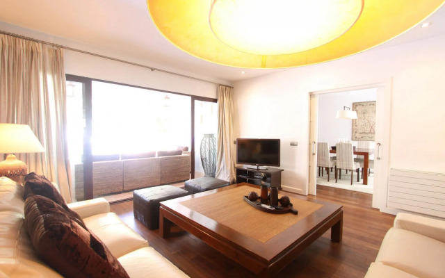 1102 - Marbella Town Villa