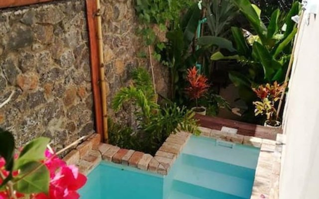 Villa With 2 Bedrooms in Grand Gaube, With Private Pool, Enclosed Gard
