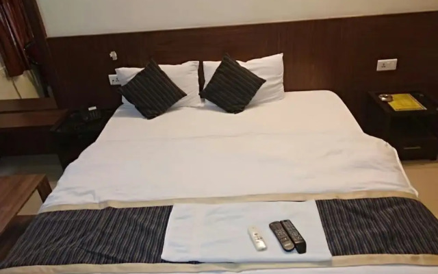 OYO 2289 Hotel Radha Palace