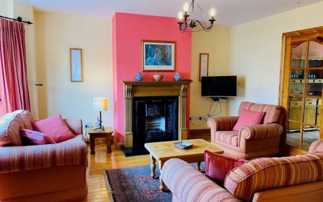 Convenient Spacious 3 Bedroom Home in Kenmare Town