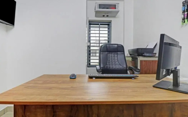 Treebo Nirupama, 750m from Aluva Railway station