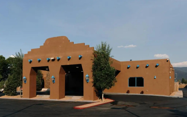 Taos Valley Lodge