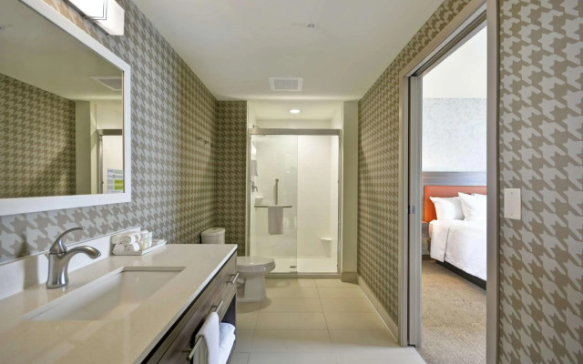 Home2 Suites by Hilton Plymouth, MN