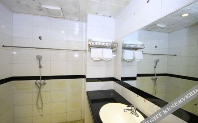 Fanghua Hotel (Fuding Taimushan Branch)