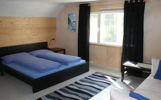 Northern Star Wilderness Ranch & Biker Lodge