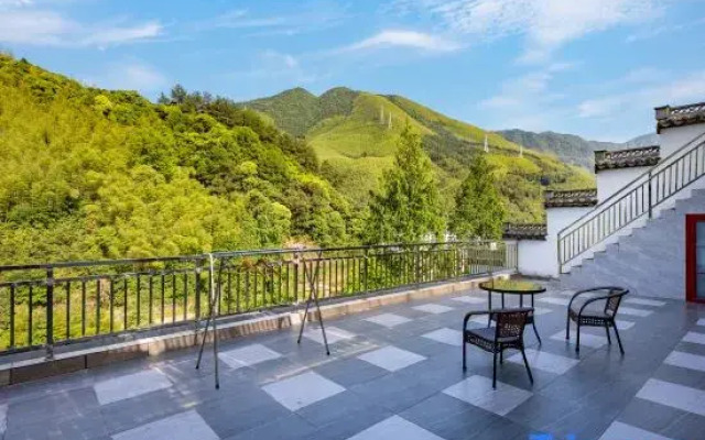 Yiyun Mountain Residence (Huangshan Scenic Area Nandamen Branch)