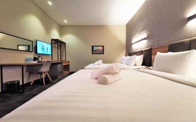 Prestigo Hotel