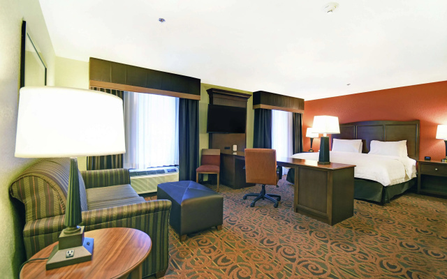 Hampton Inn & Suites Milwaukee/Franklin