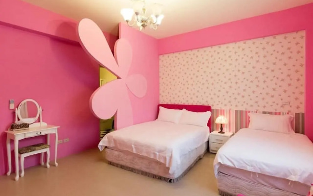 Happiness Color Fun B&B