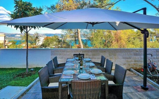 Amazing Home in Slatine With Wifi and 4 Bedrooms