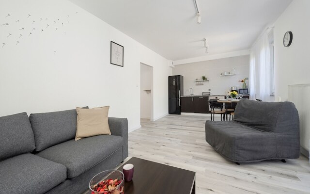 Apartment Białowieska by Renter