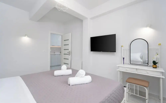Yiota Collection  4 Suites & 4 Prive Jacuzzi