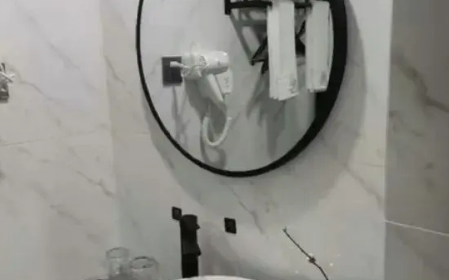 Panlongshan Hotel (Su Longqiao Subway Station Store)