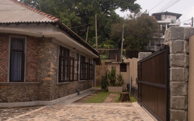 Galle Large Serviced Villa Near Beaches & Fort