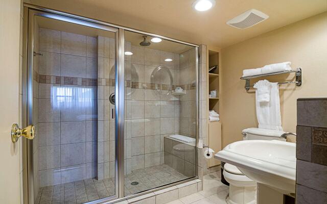 Clarion Inn Garden City