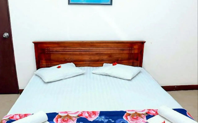 Honey Beach Inn